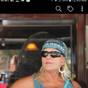 Meet your Posher, Helene